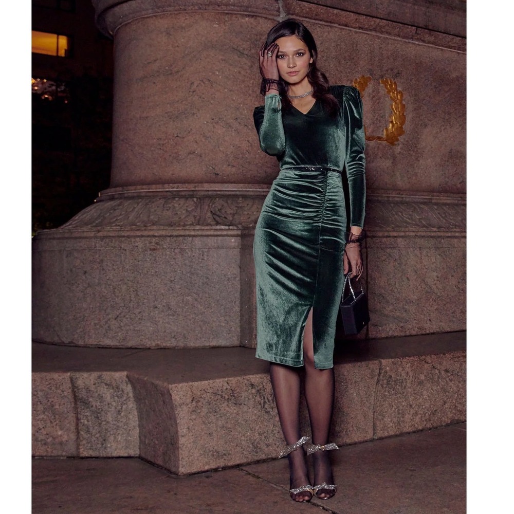 Rachel Parcell Velvet Midi Dress Emerald Green V-Neck Ruched Size Small